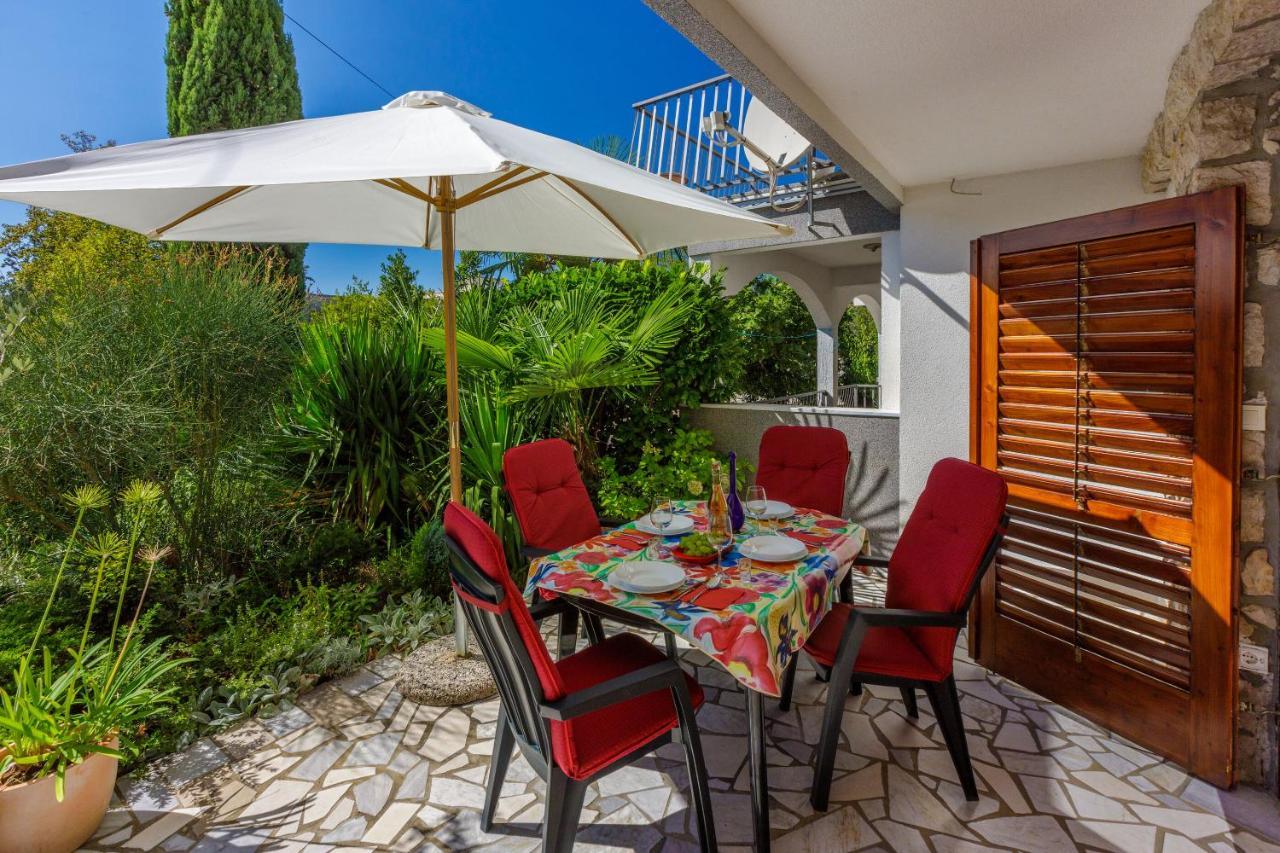 Apartments Loncaric Crikvenica Exterior foto
