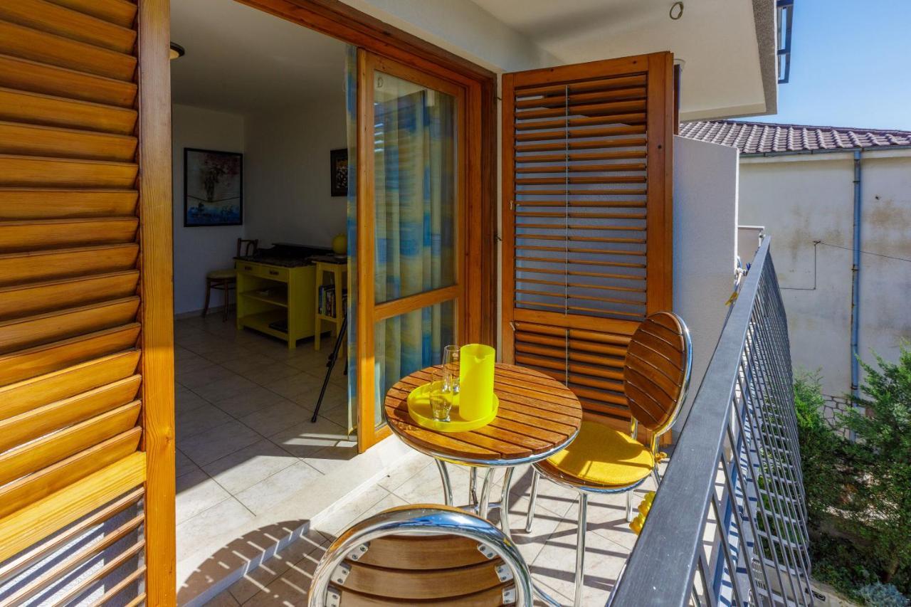 Apartments Loncaric Crikvenica Exterior foto