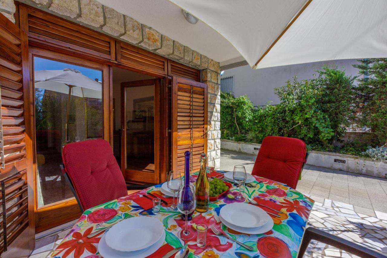 Apartments Loncaric Crikvenica Exterior foto