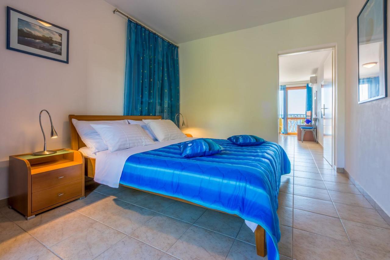 Apartments Loncaric Crikvenica Exterior foto