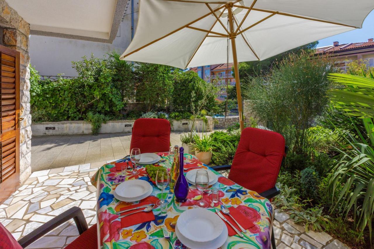 Apartments Loncaric Crikvenica Exterior foto