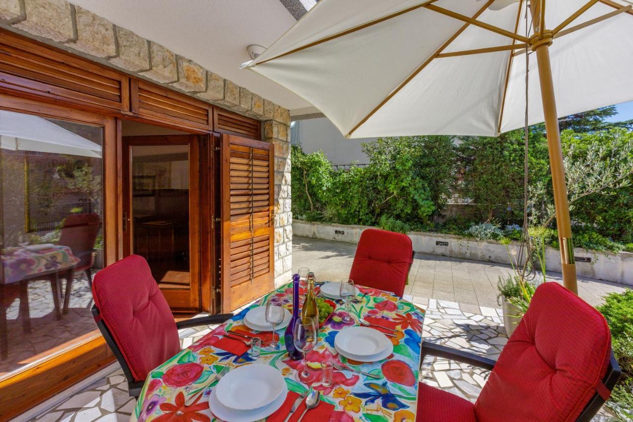 Apartments Loncaric Crikvenica Exterior foto