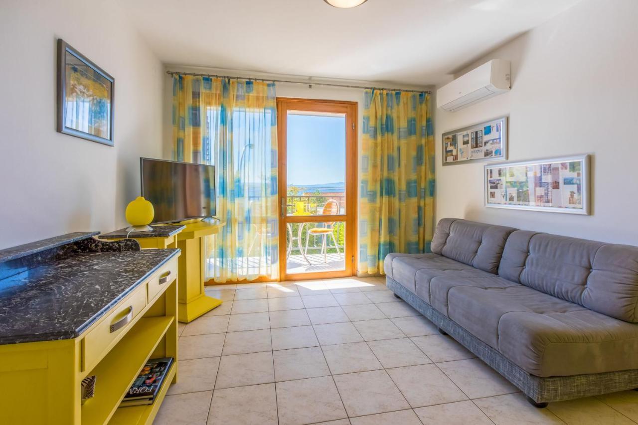 Apartments Loncaric Crikvenica Exterior foto