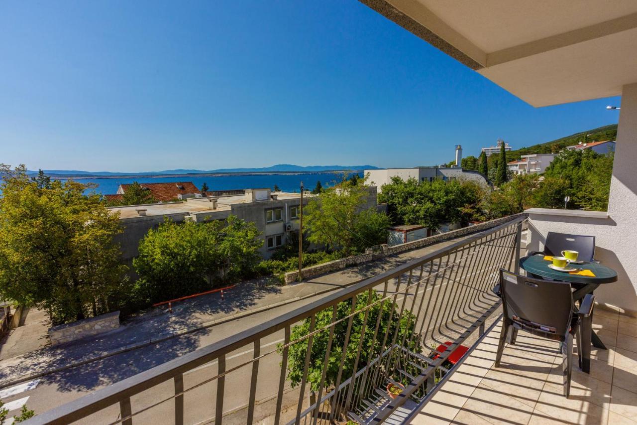 Apartments Loncaric Crikvenica Exterior foto