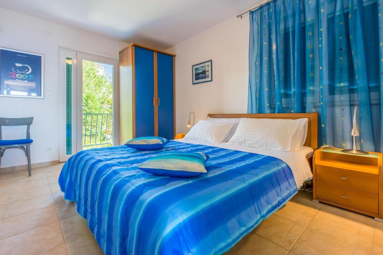Apartments Loncaric Crikvenica Exterior foto