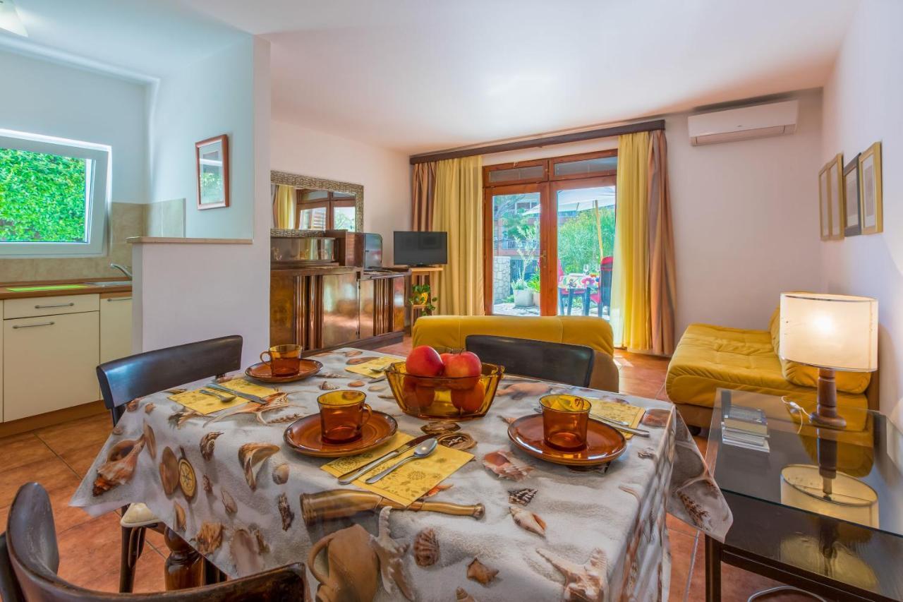 Apartments Loncaric Crikvenica Exterior foto
