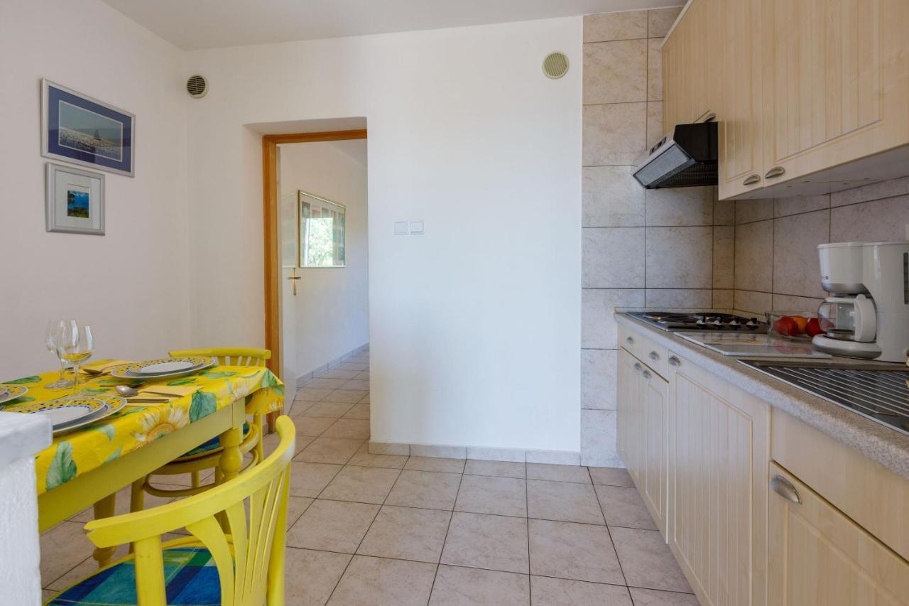 Apartments Loncaric Crikvenica Exterior foto